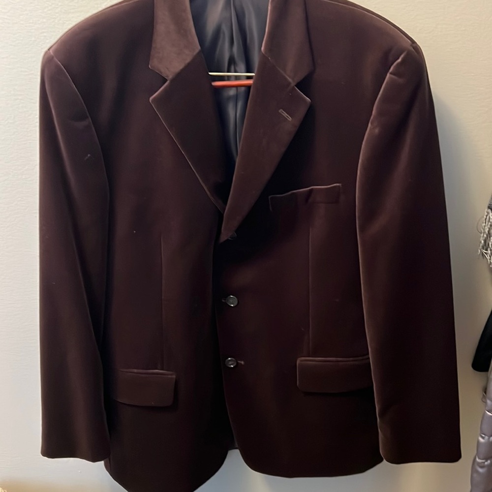 Excellent condition chocolate velvet sport coat.